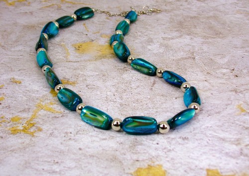 Blue shell bead necklace - , with